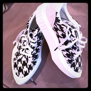 Platform Adidas hypersleek houndstooth sneakers